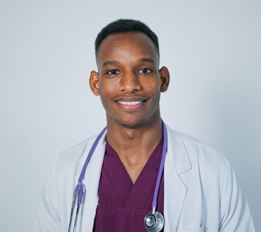 Dr. Marcus Rogers, dermatologue